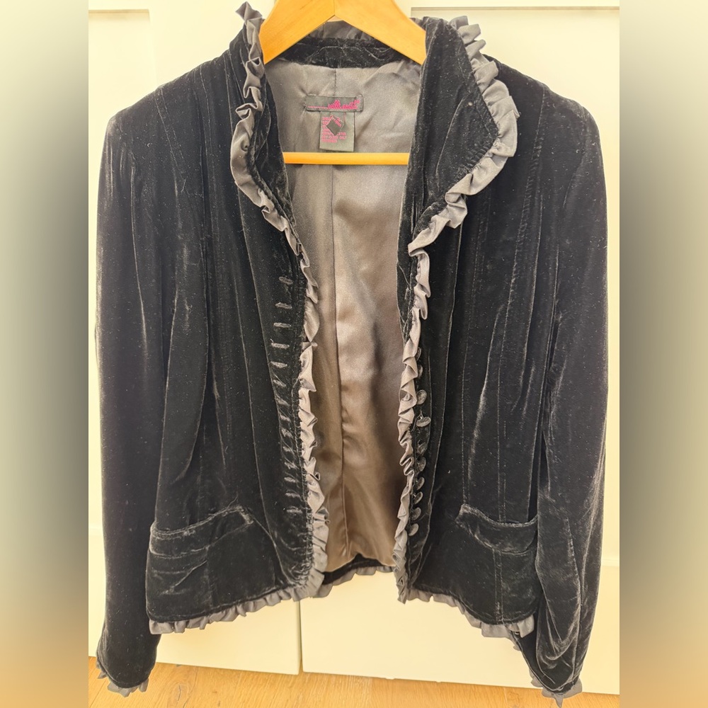 Willi Smith black  Velvet Blazer with Ruffle Edges